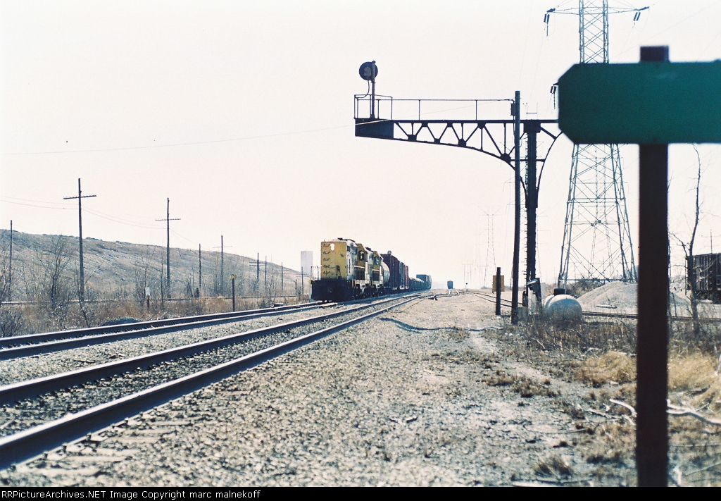Local arriving at CP McCook