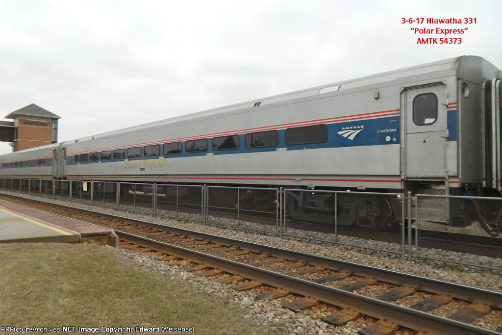 Fading lettering for a Polar Express run on Hiawatha 331