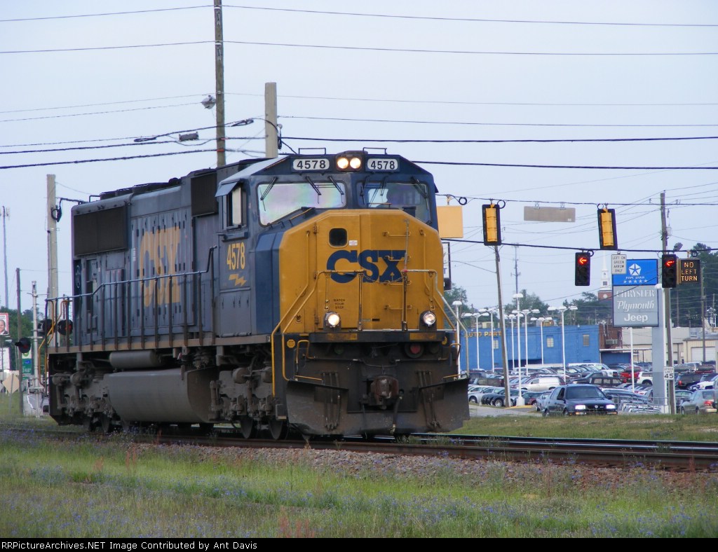 CSX 4578 is on its way to the lumber yard