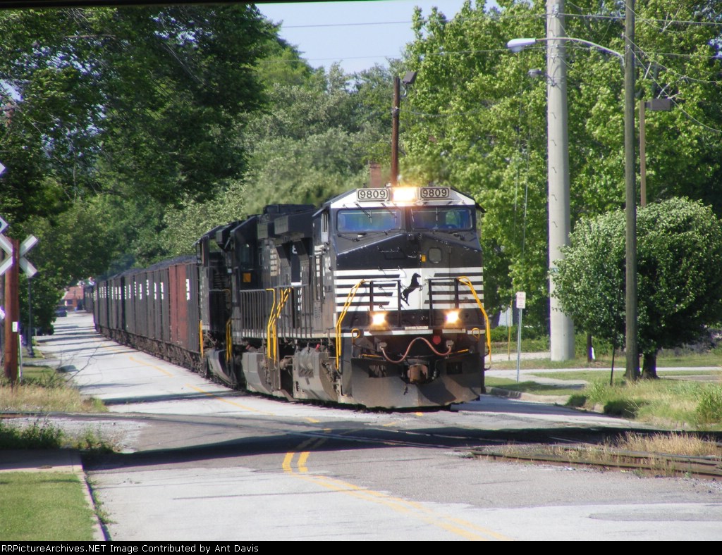 Check out NS 72W snaking down 6th Street!