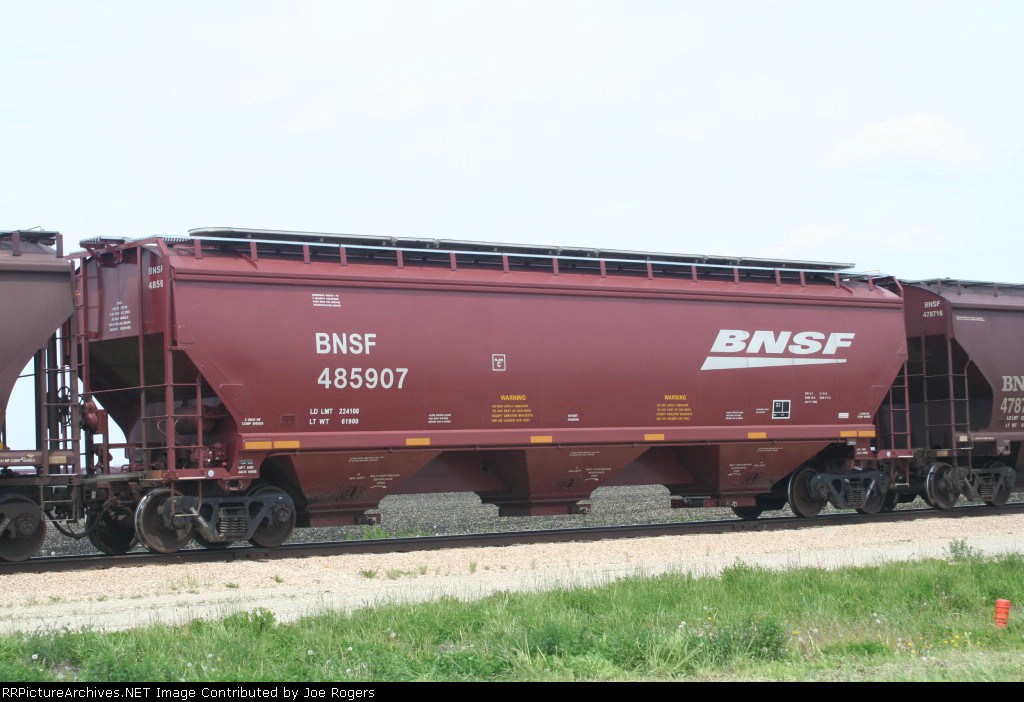 BNSF 485907
