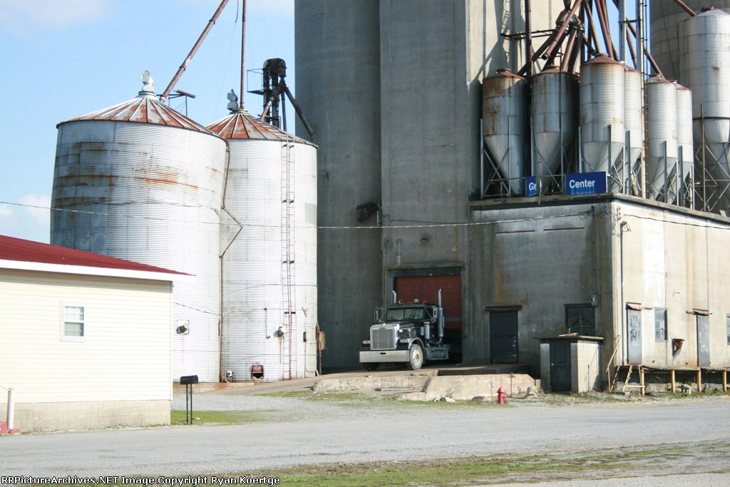 The old Bone Gap elevator