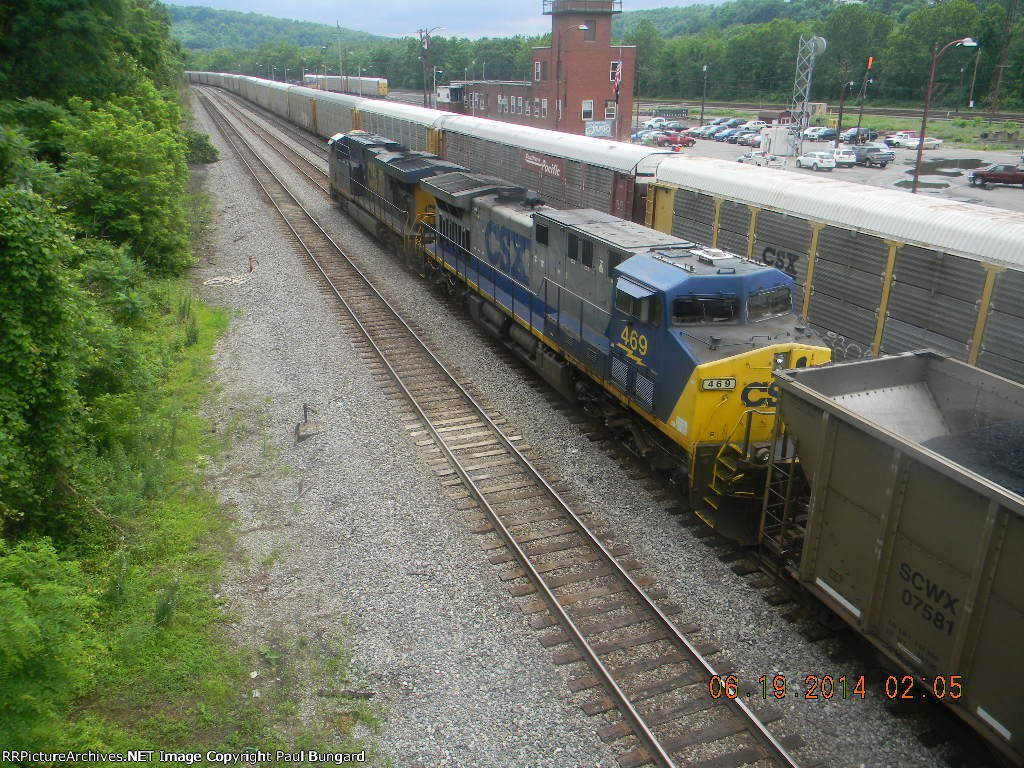 CSX 469  GE AC44CW