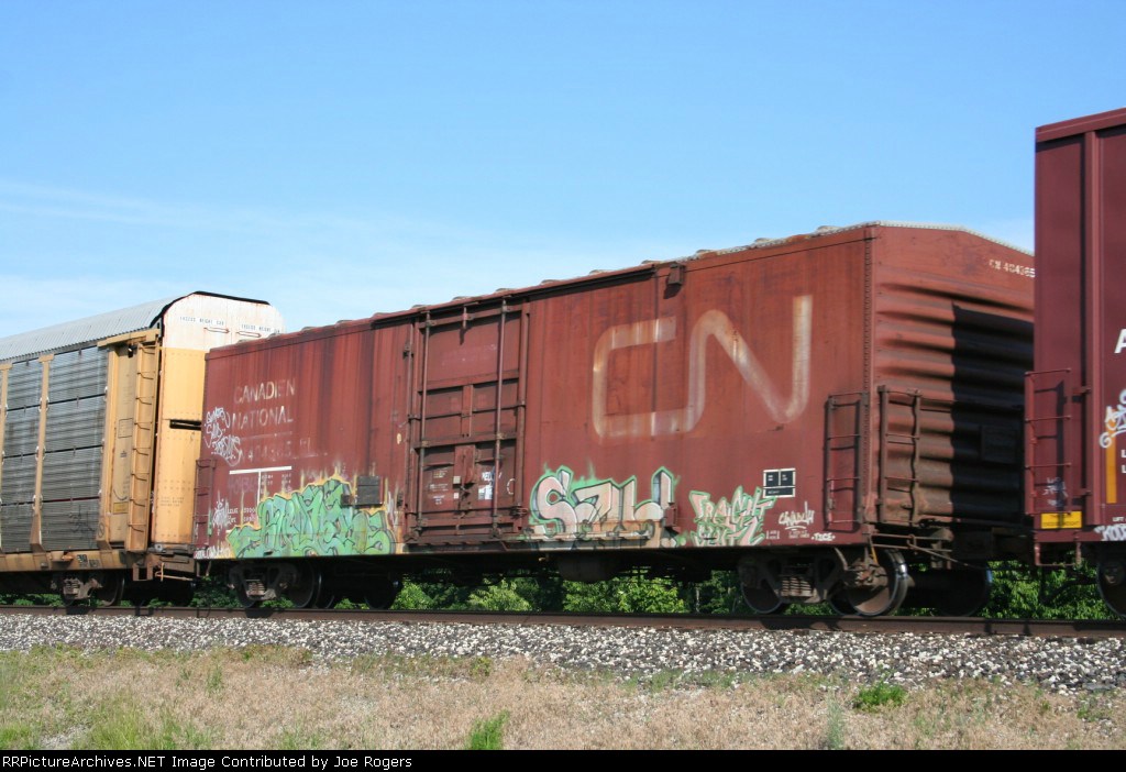 CN 404365