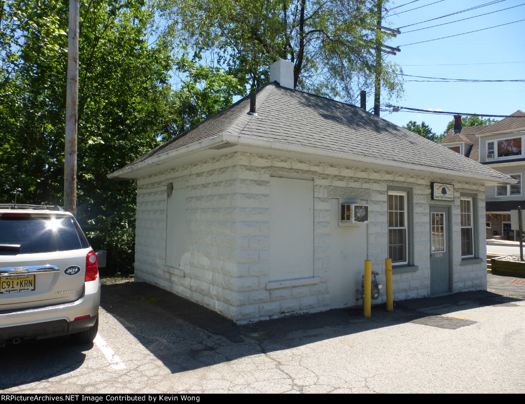 River Edge express/LCL station (Erie Railroad)