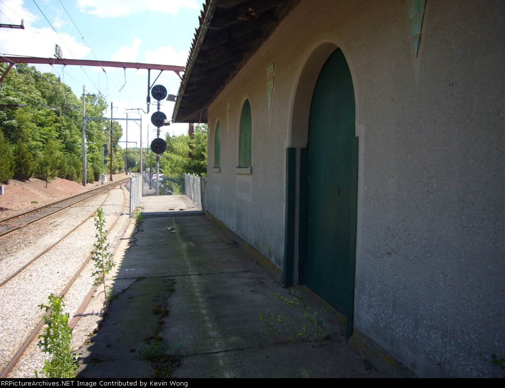 Far Hills freight station