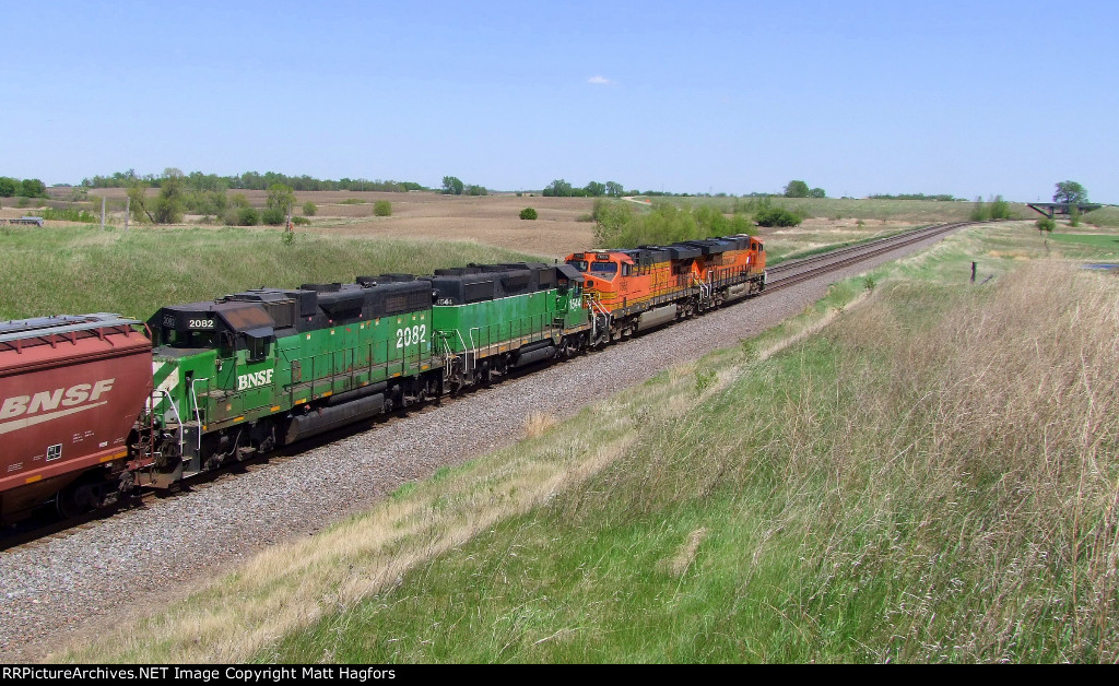 BNSF 2082