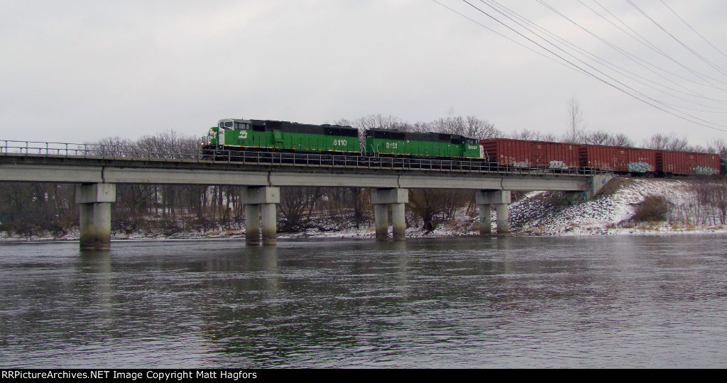 BNSF 8110