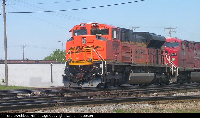 BNSF 9330