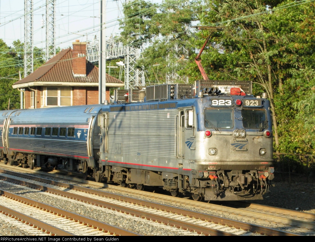 Amtrak AEM-7AC 923