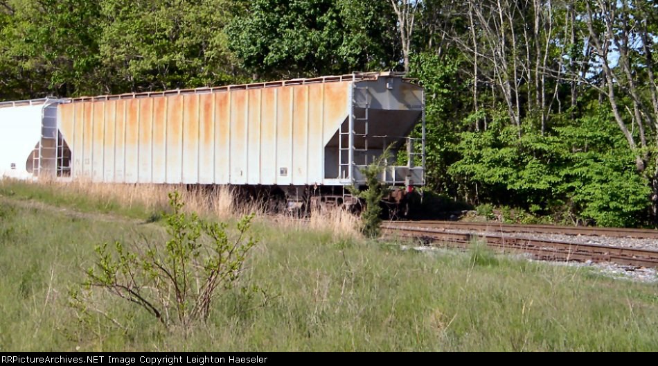 PLCX 43458 carrying the rear marker