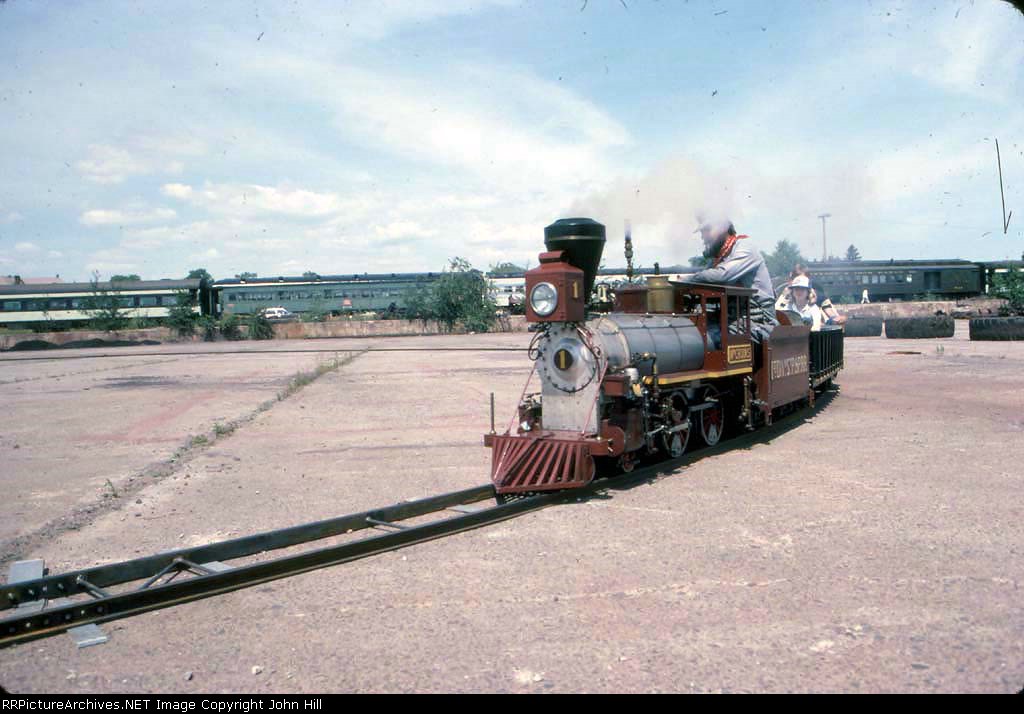 1293-04 DM&IR Two Harbors Centennial train