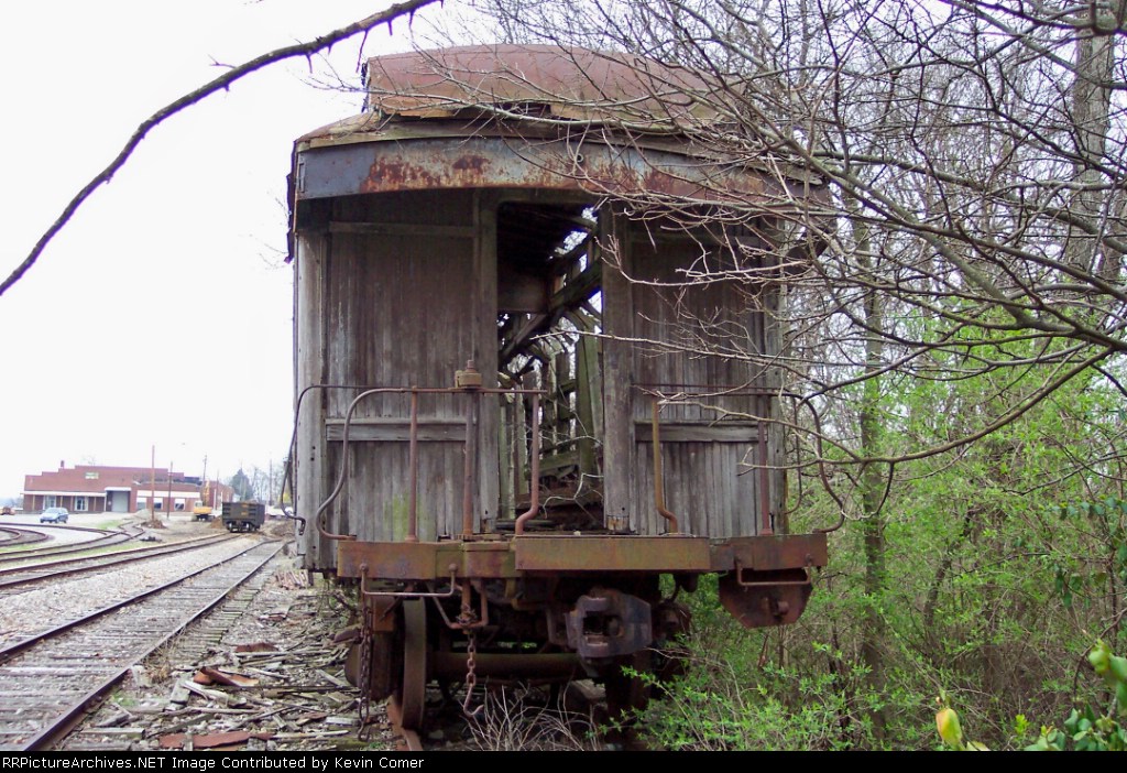 Former L&N Combine 109 has lots of daylight coming in