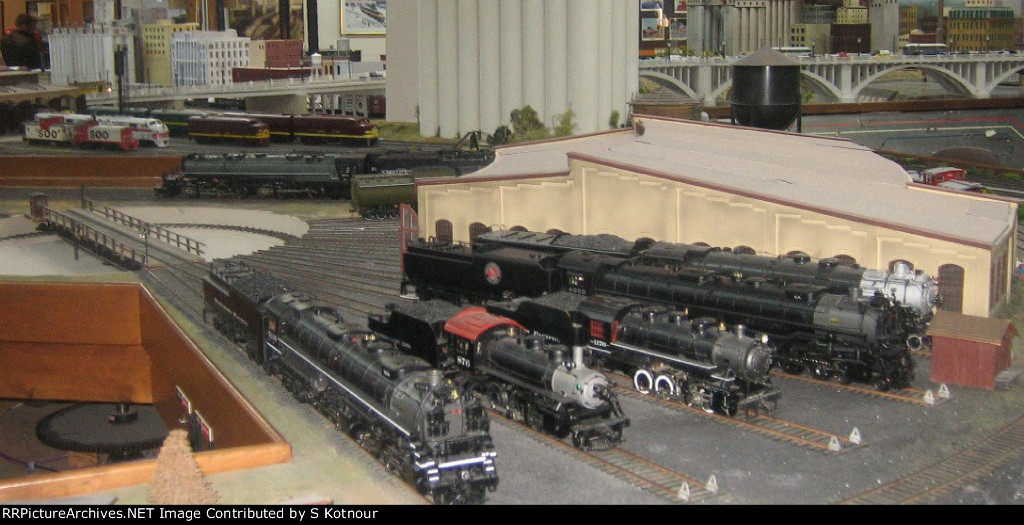 The St Paul MN O scale club in 2013.  www.tcmrm.org