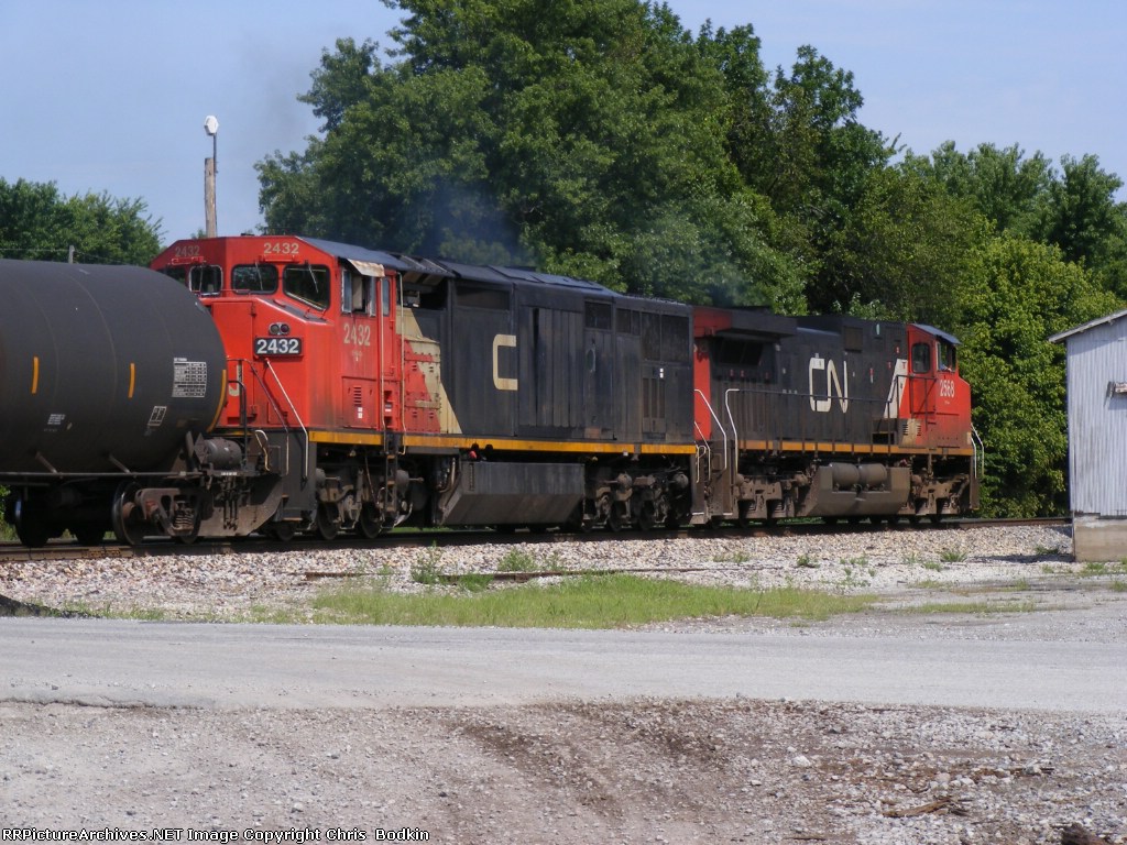 CN 2432