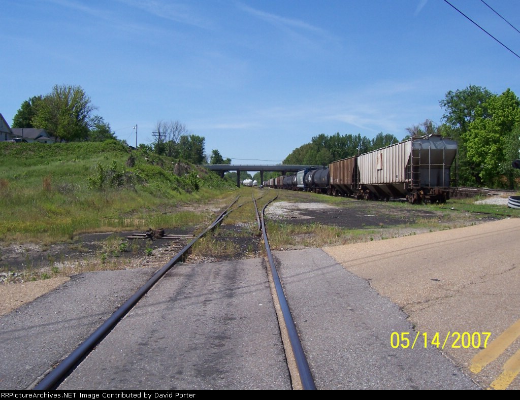KWT yard looking south toward Henry, TN 