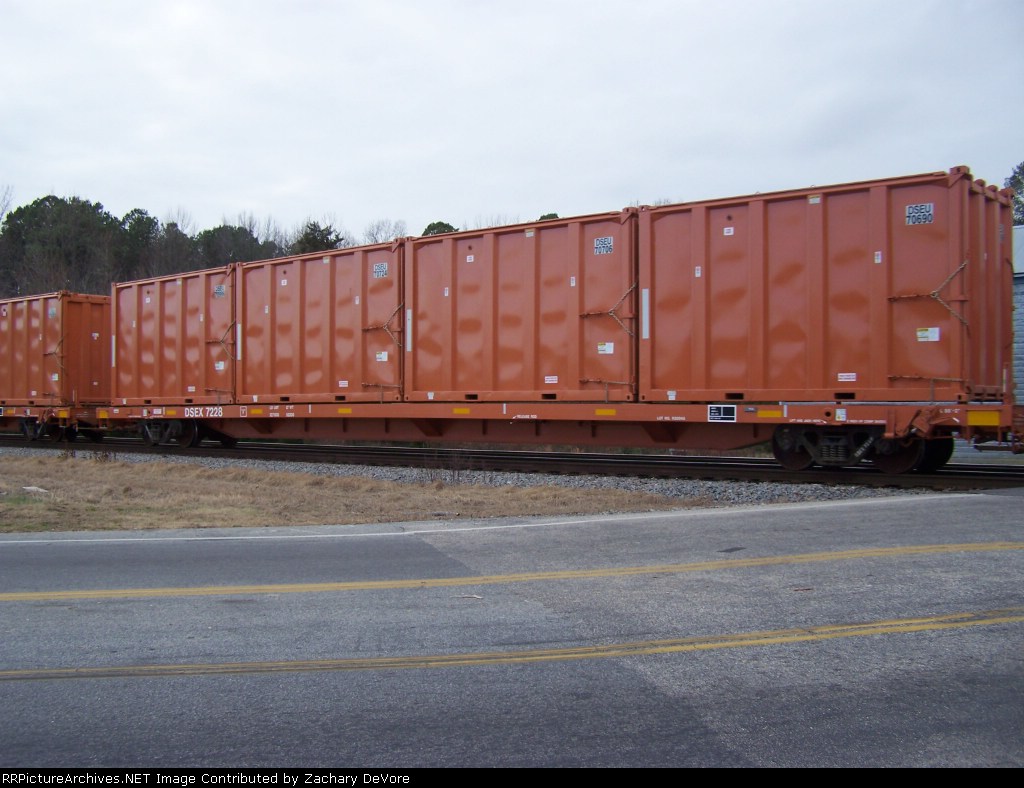 DSEX 7228