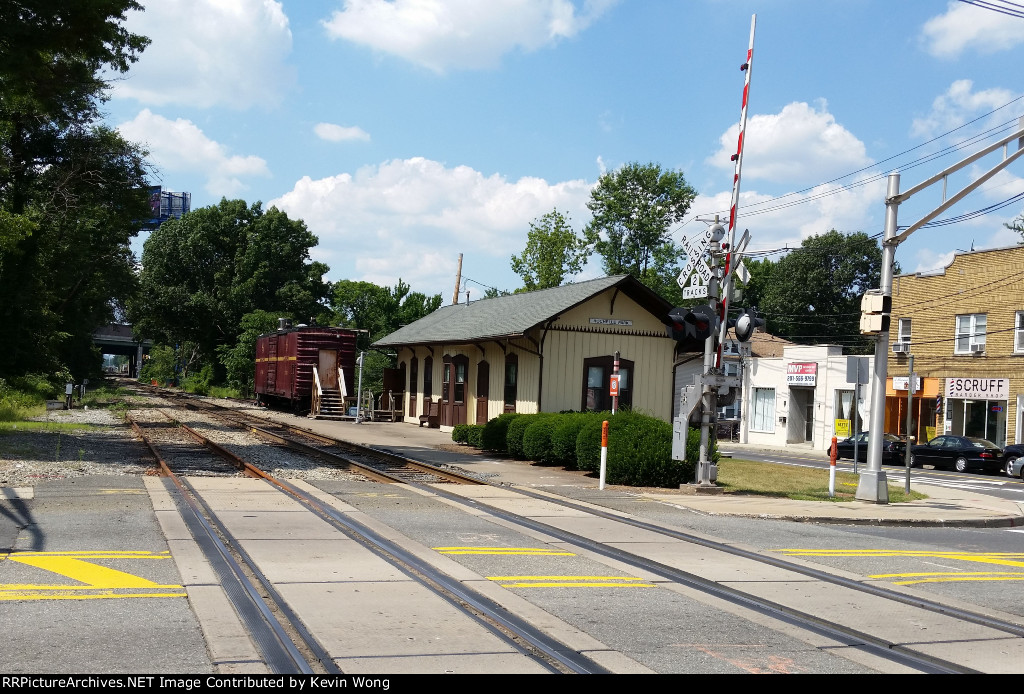 NYSW Rochelle Park Station