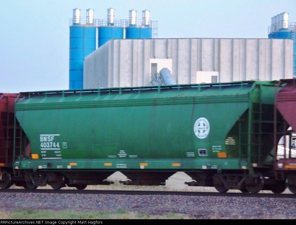 BNSF 403744