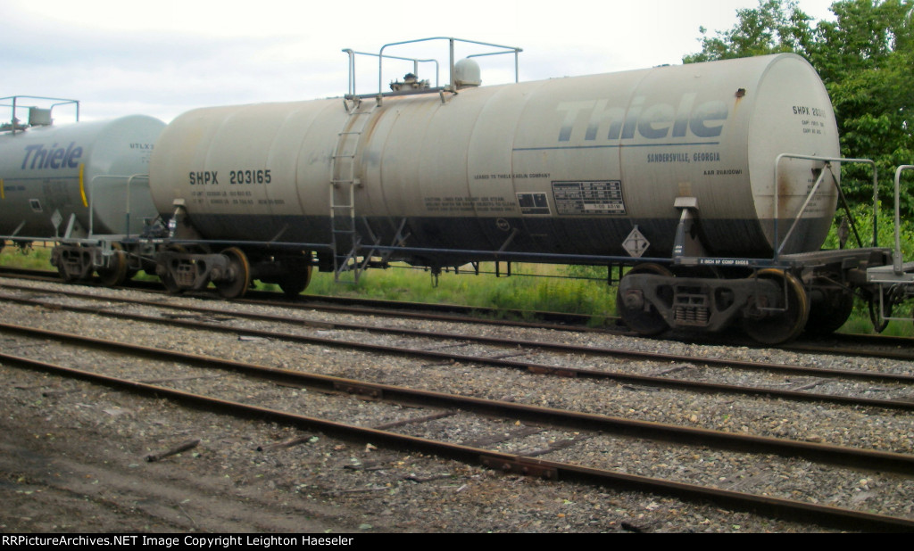 SHPX 203165 in Thiele paint