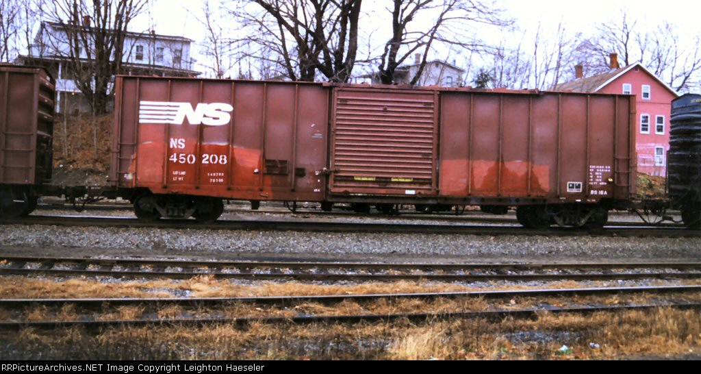 NS 450208