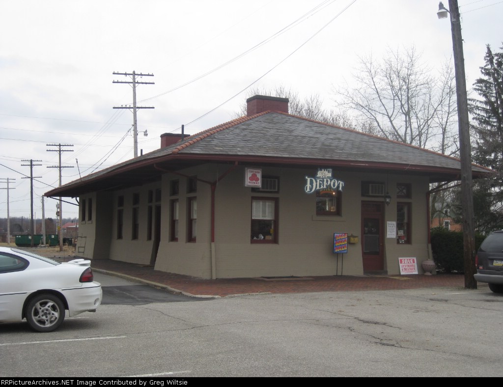 Old Greenville B&LE Station