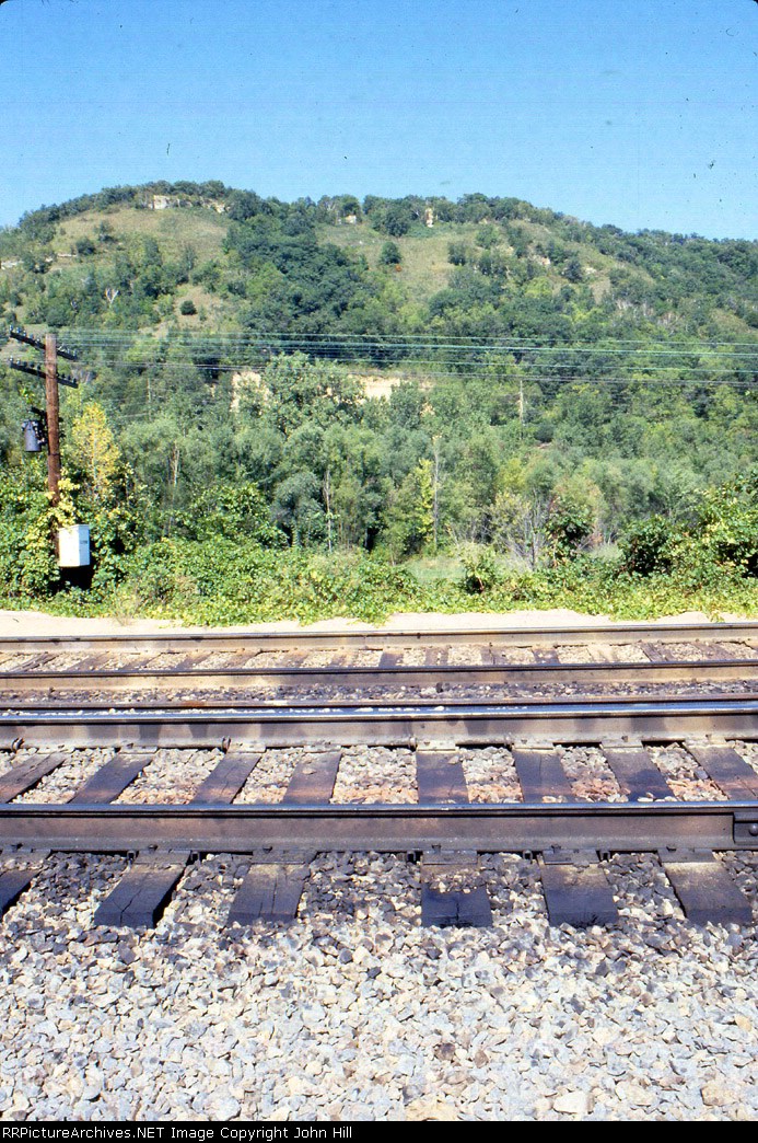 1201-09 BN mainline at Winona Jct.