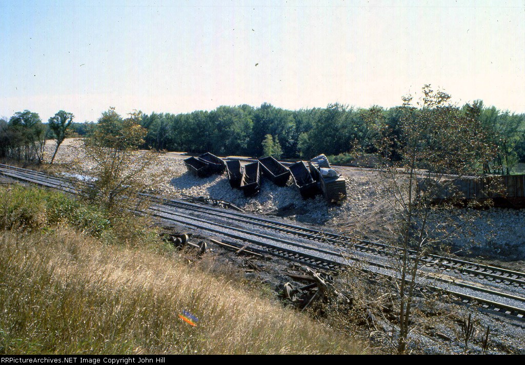 1201-23 BN derailment site next to Dairyland Power Coop
