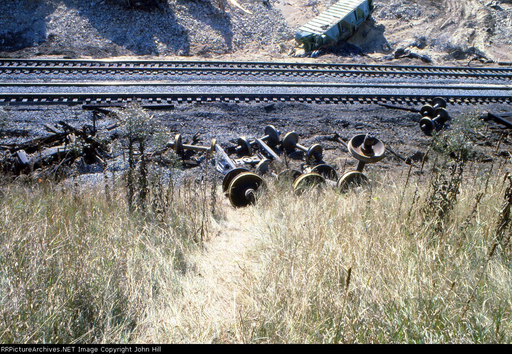 1201-24 BN derailment site next to Dairyland Power Coop