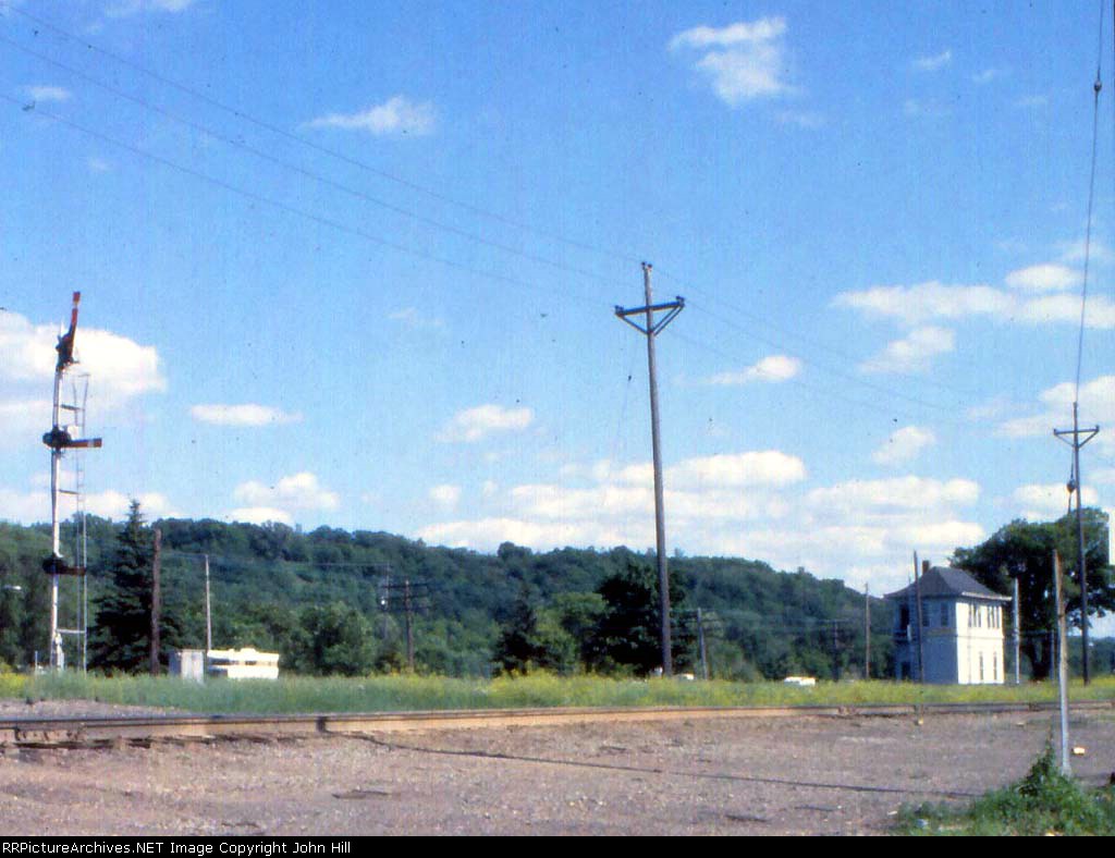 1180-31 MILW Newport Tower (joint trackage with BN)