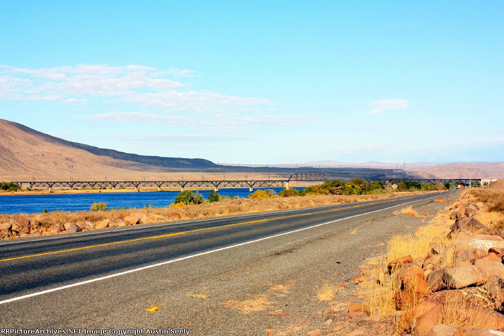 Columbia River Bpidge
