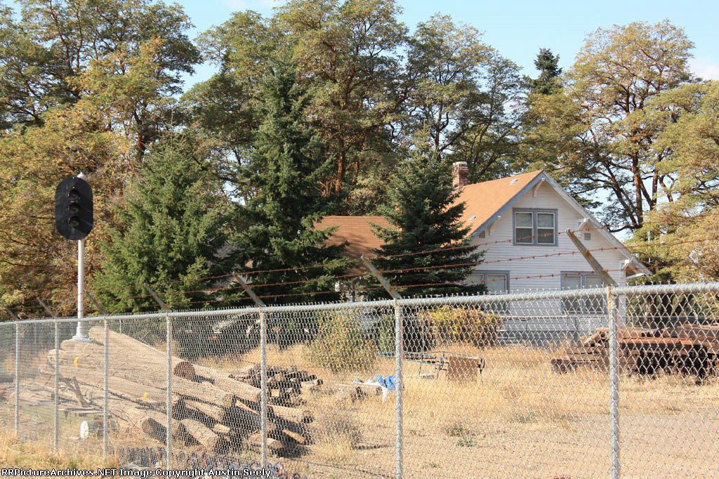 Westbound signal and operator bungalow