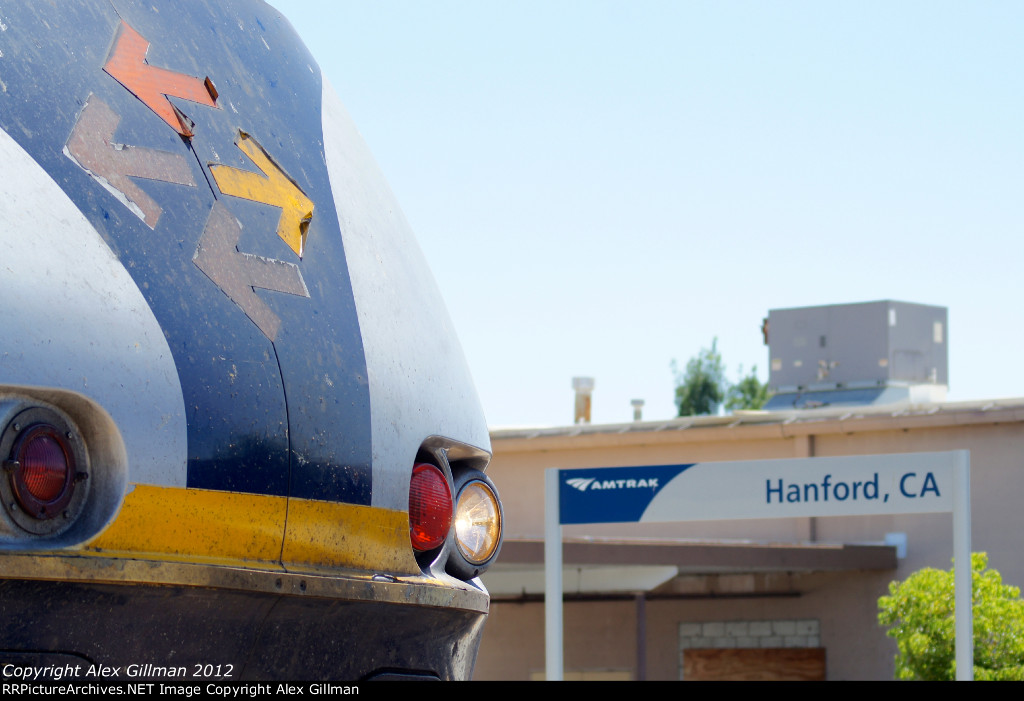 Pointless Arrows & Station Signs