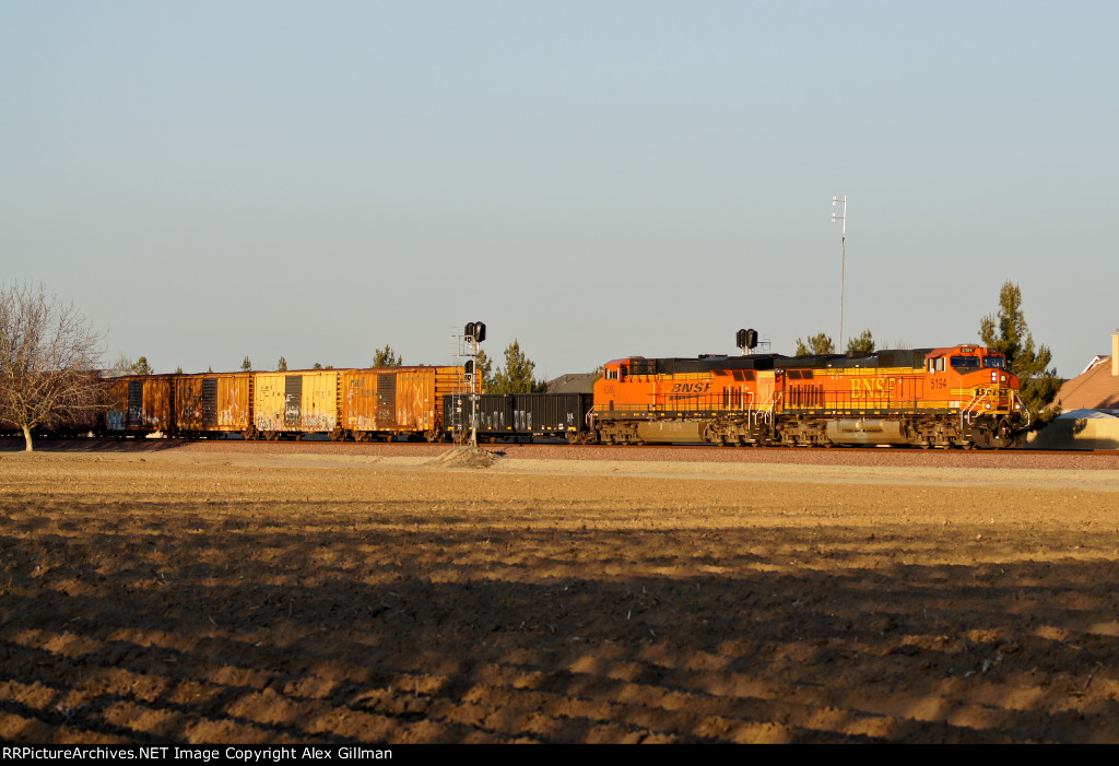 BNSF 5194 East