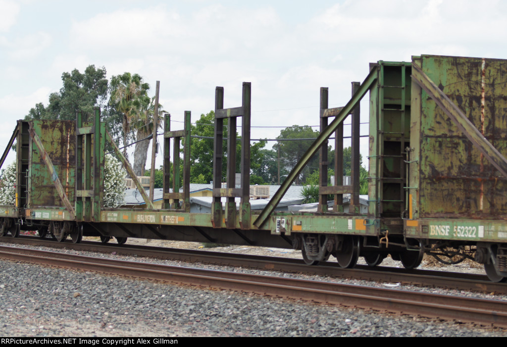 BNSF 552320 Eastbound