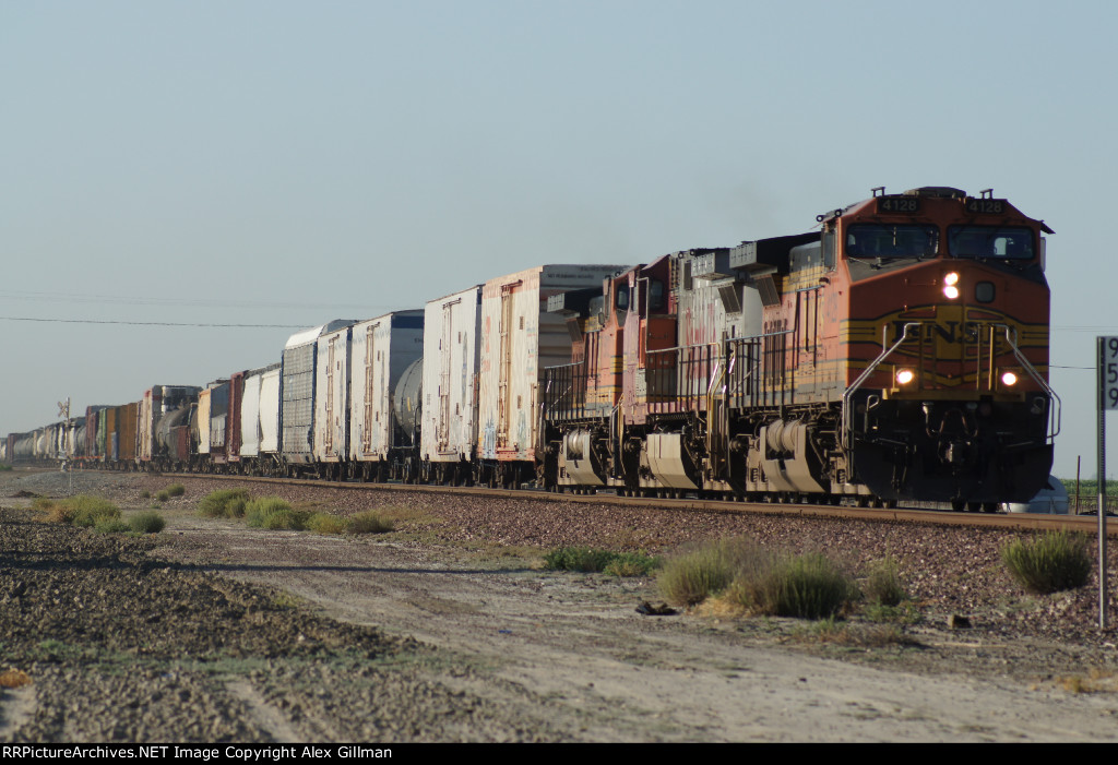 BNSF 4128 West