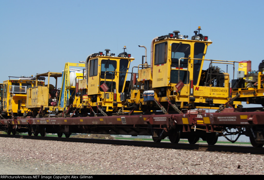 BNUF 927268 Eastbound, Loaded
