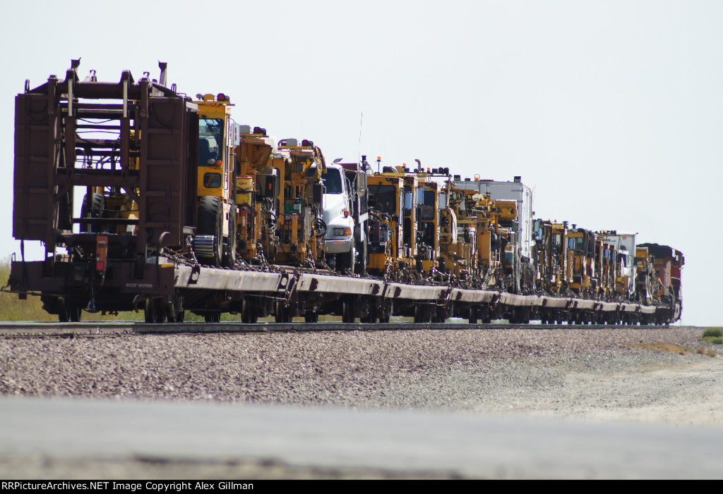 BNSF 927066 Bringing Up The Rear