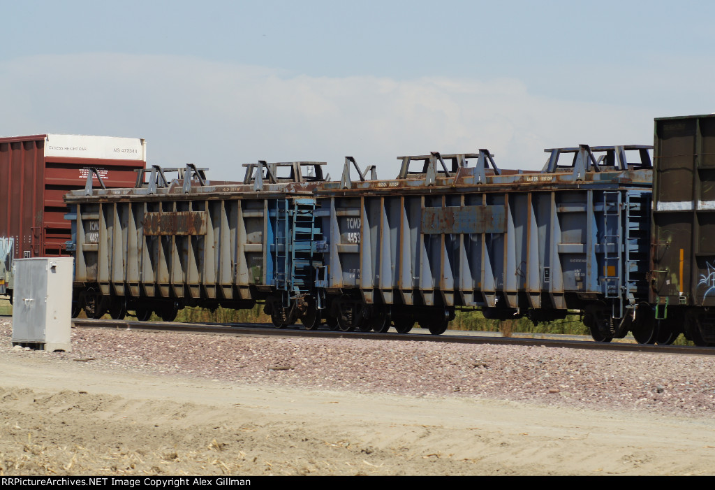 TCMX 44531, 44523 Eastbound
