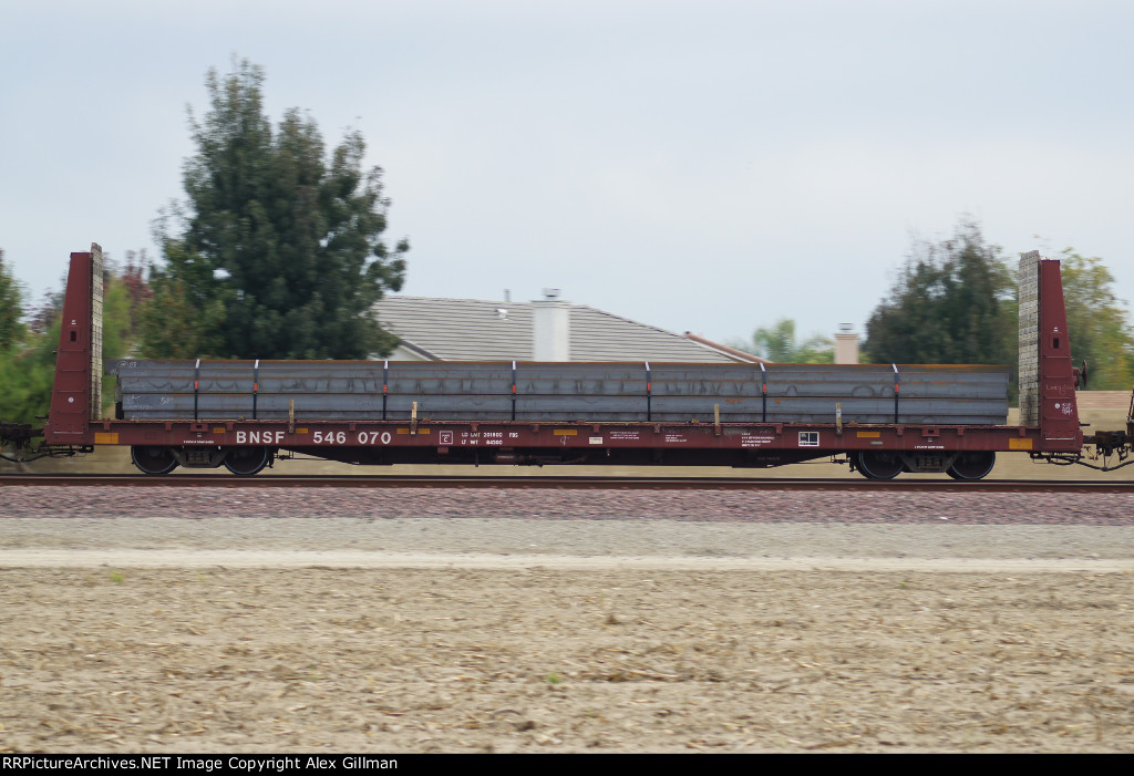 BNSF 546070 Westbound, Loaded