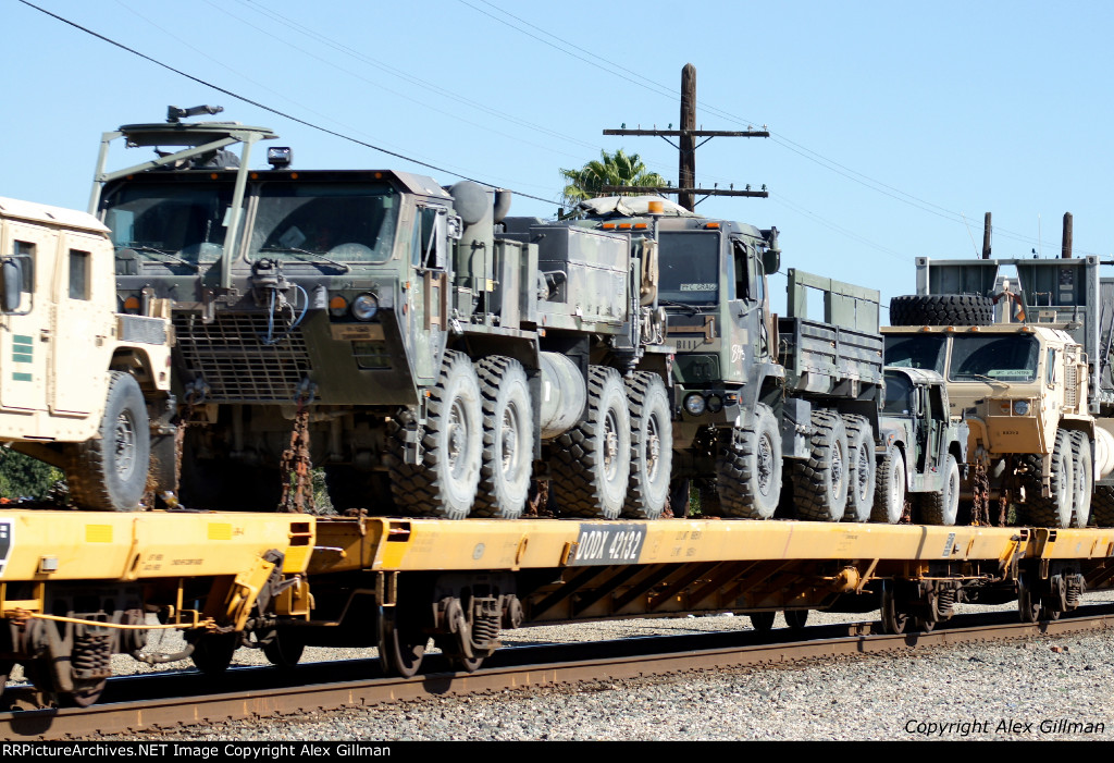 DODX 42132 Northbound, Military Loaded