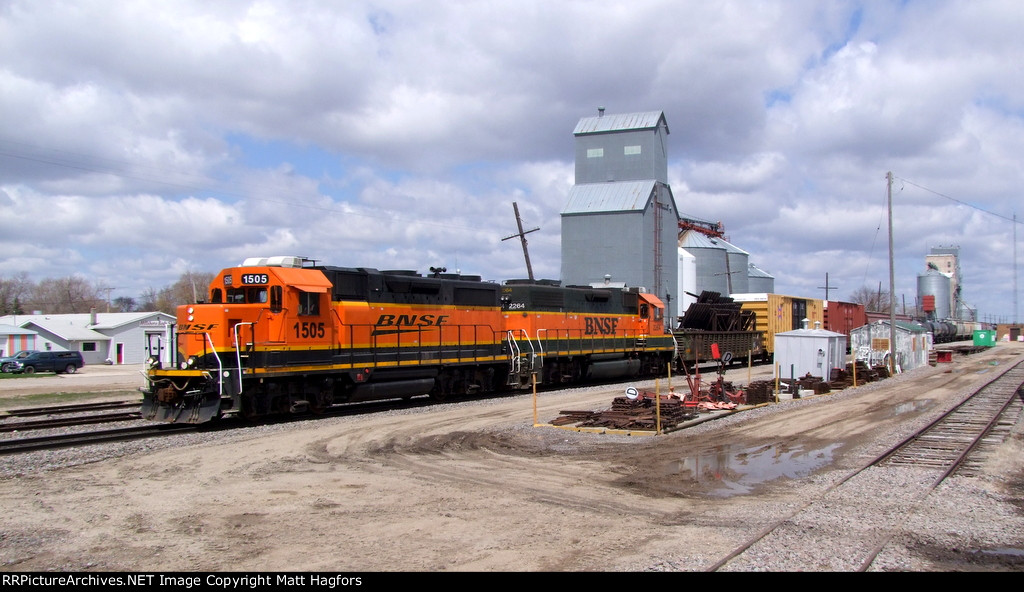 BNSF 1505