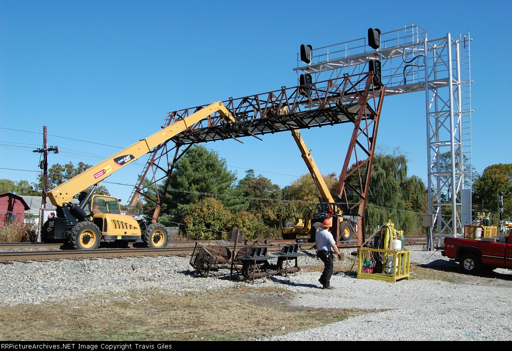 C&O Signal Bridge Getting Cut Down