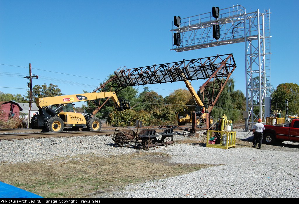 C&O Signal Bridge Getting Cut Down