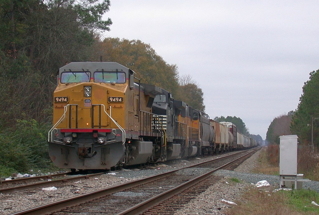 UP 9494 parked on the tallahassee sub