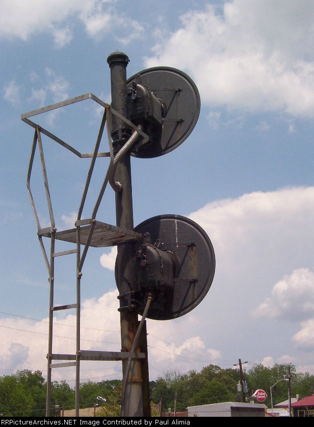 Backside of Signal Heads 1647