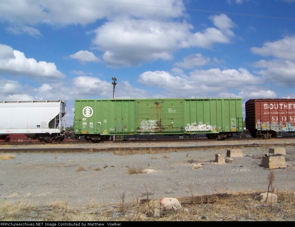 V and S Boxcar