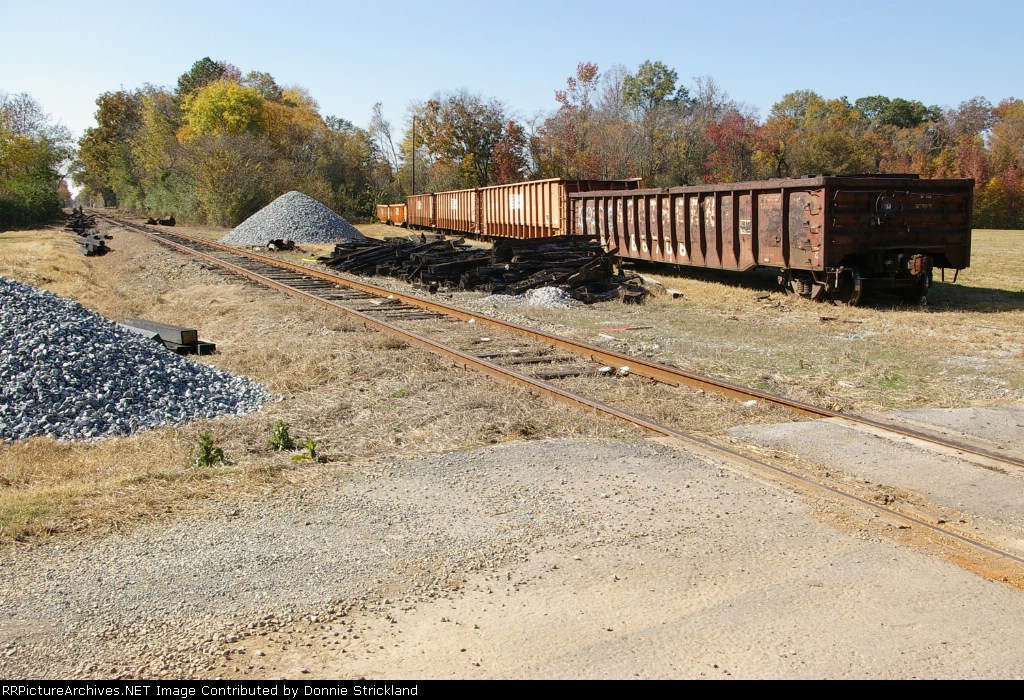MW gons, new ties, old ties, and ballast on the N-line