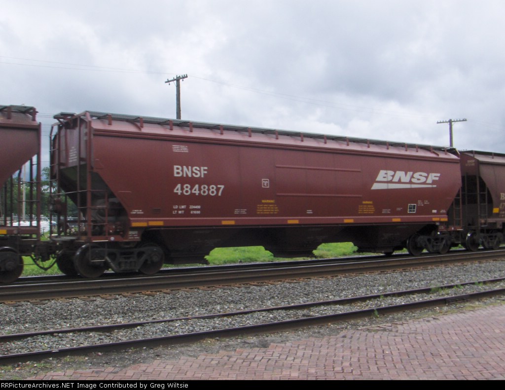 BNSF 484887