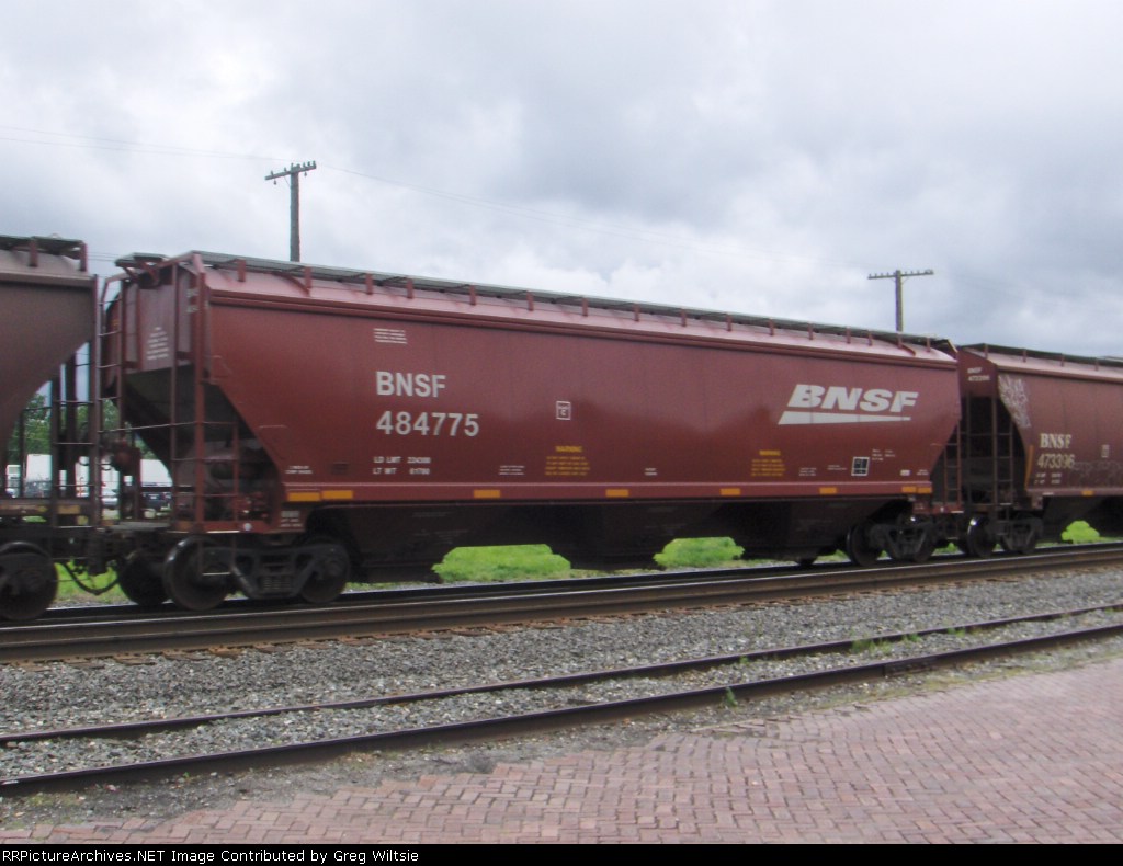 BNSF 484775